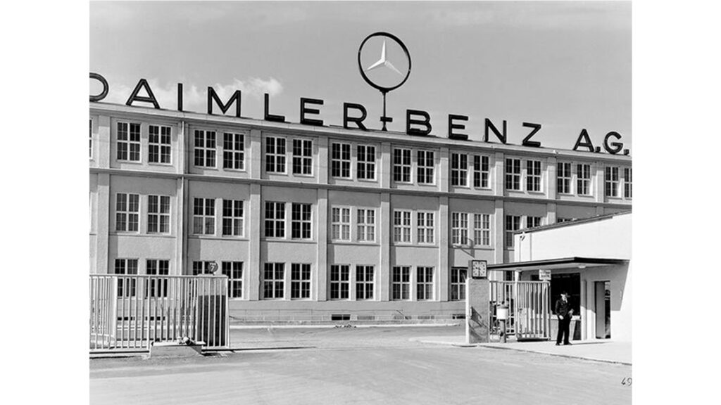 símbolo estrella tres puntas Mercedes Benz -antigua fábrica